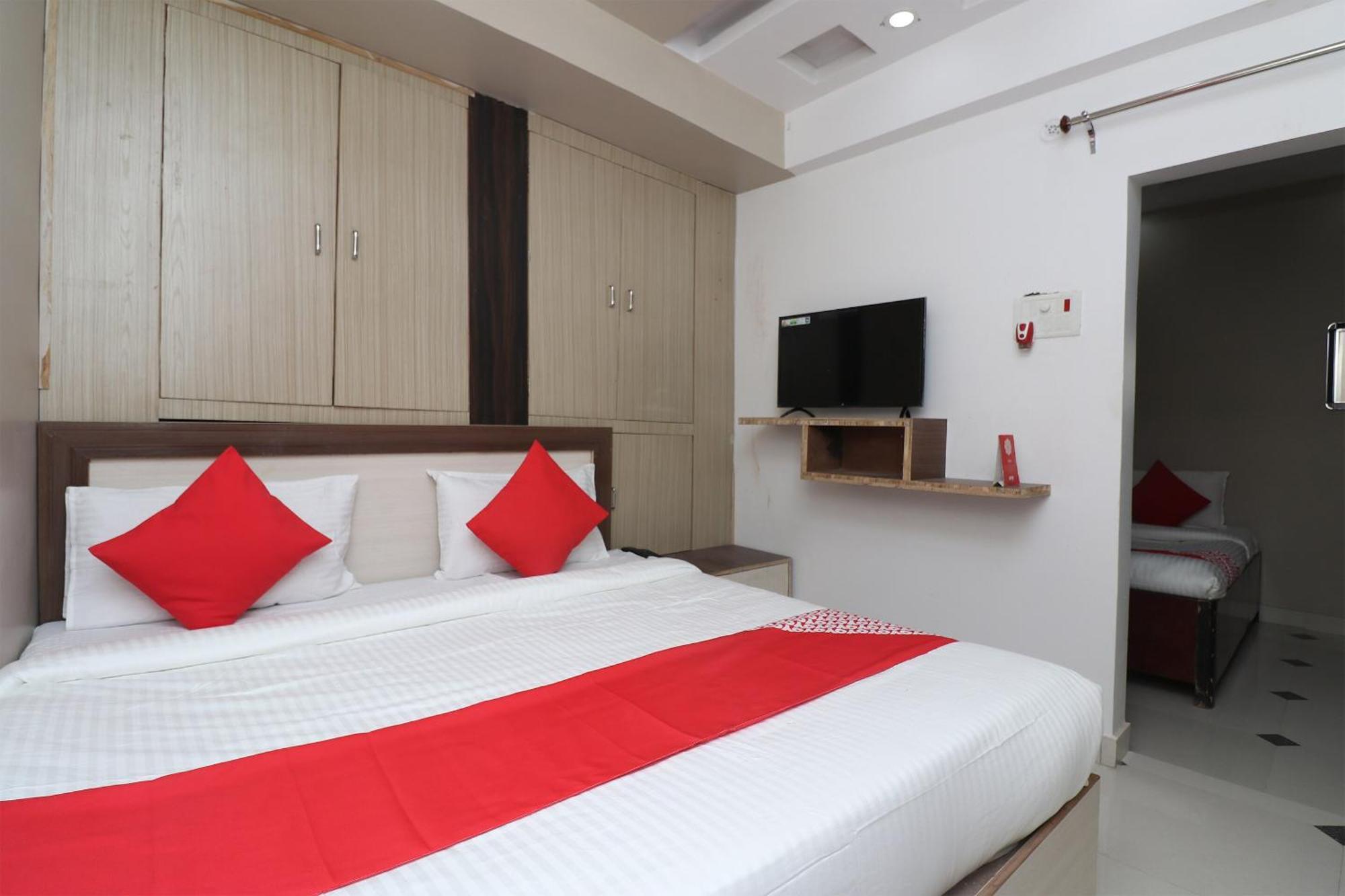 Hotel O Swastik Resort Colonelganj Экстерьер фото