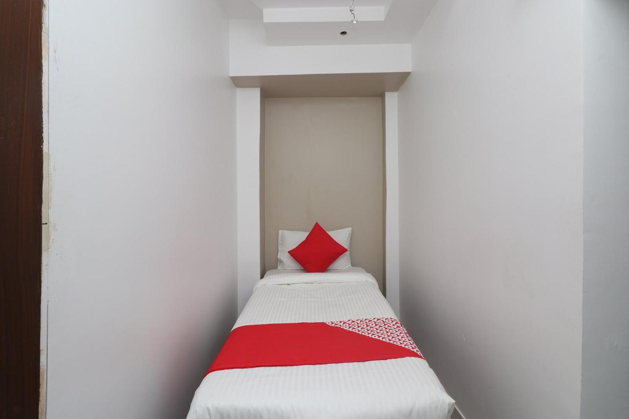 Hotel O Swastik Resort Colonelganj Экстерьер фото