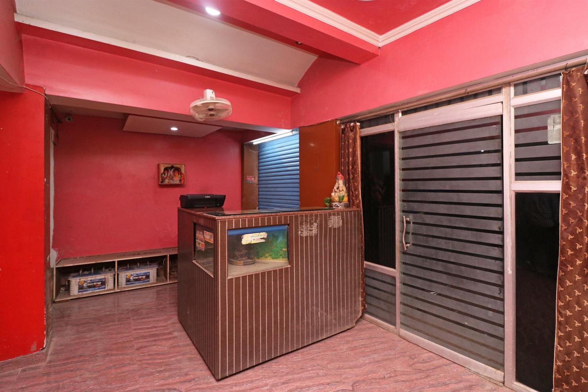 Hotel O Swastik Resort Colonelganj Экстерьер фото