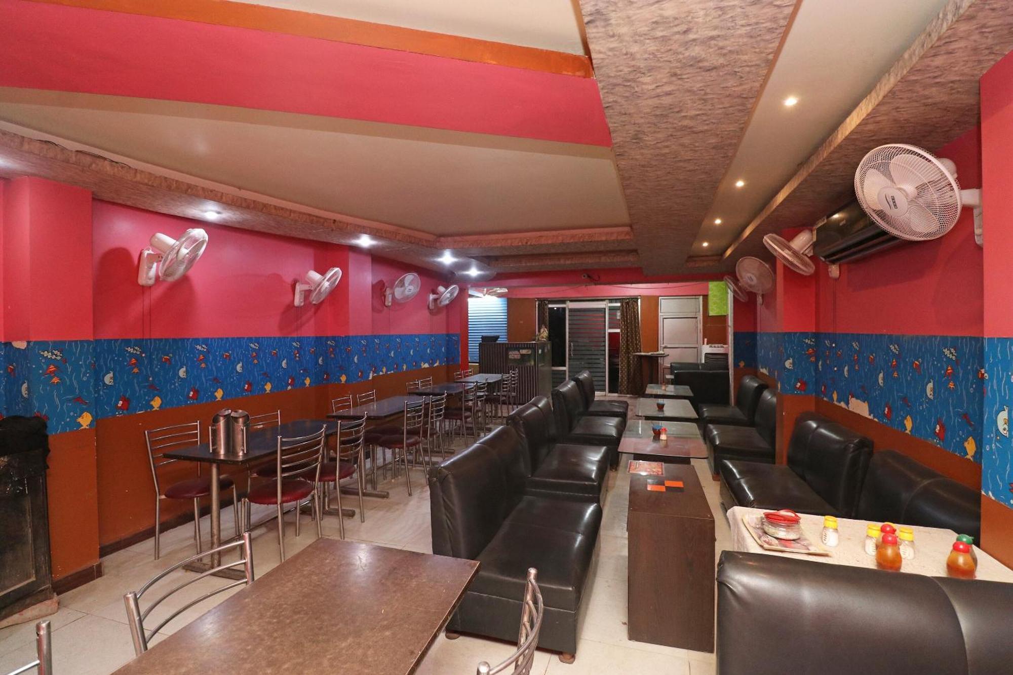 Hotel O Swastik Resort Colonelganj Экстерьер фото
